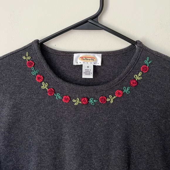 *SOLD* Vintage Talbots floral embroidered long sleeve - Picture 3 of 5